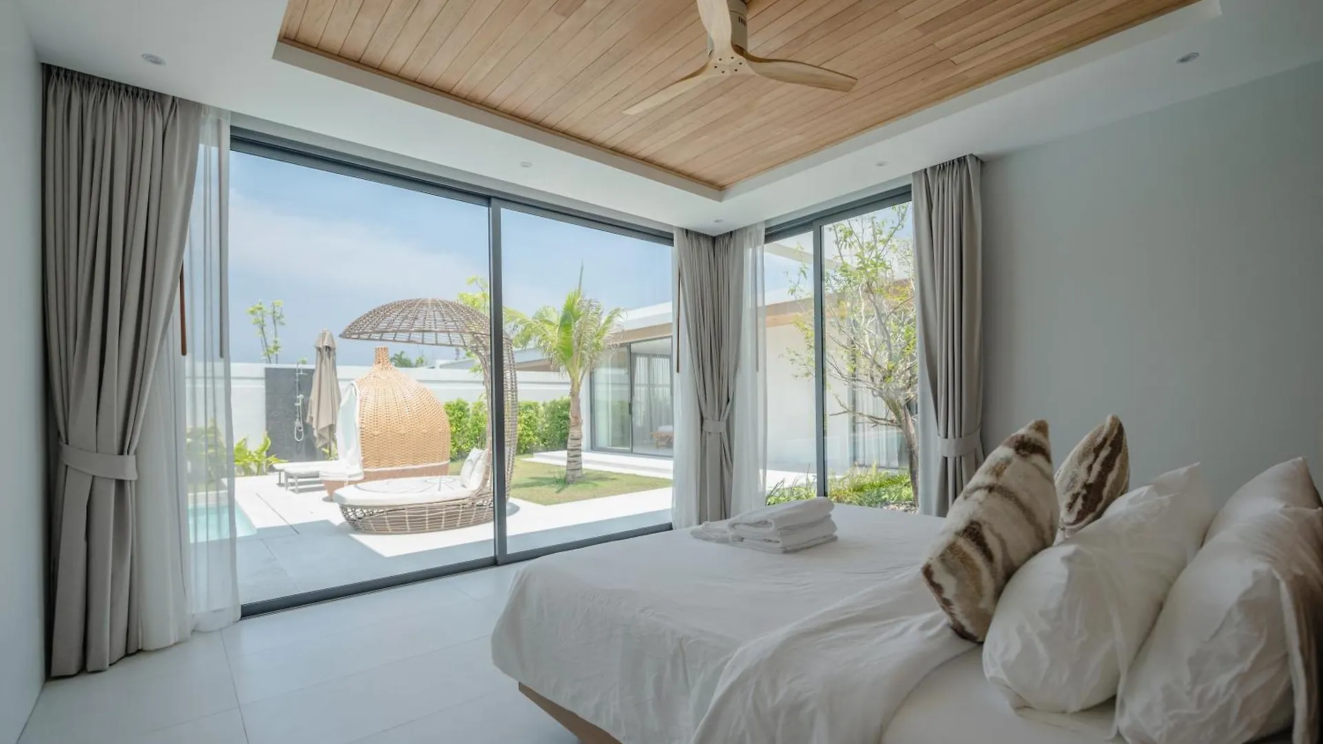Mouana Breeze Mai Khao 5-Bedroom Pool Villa 9914 0*,