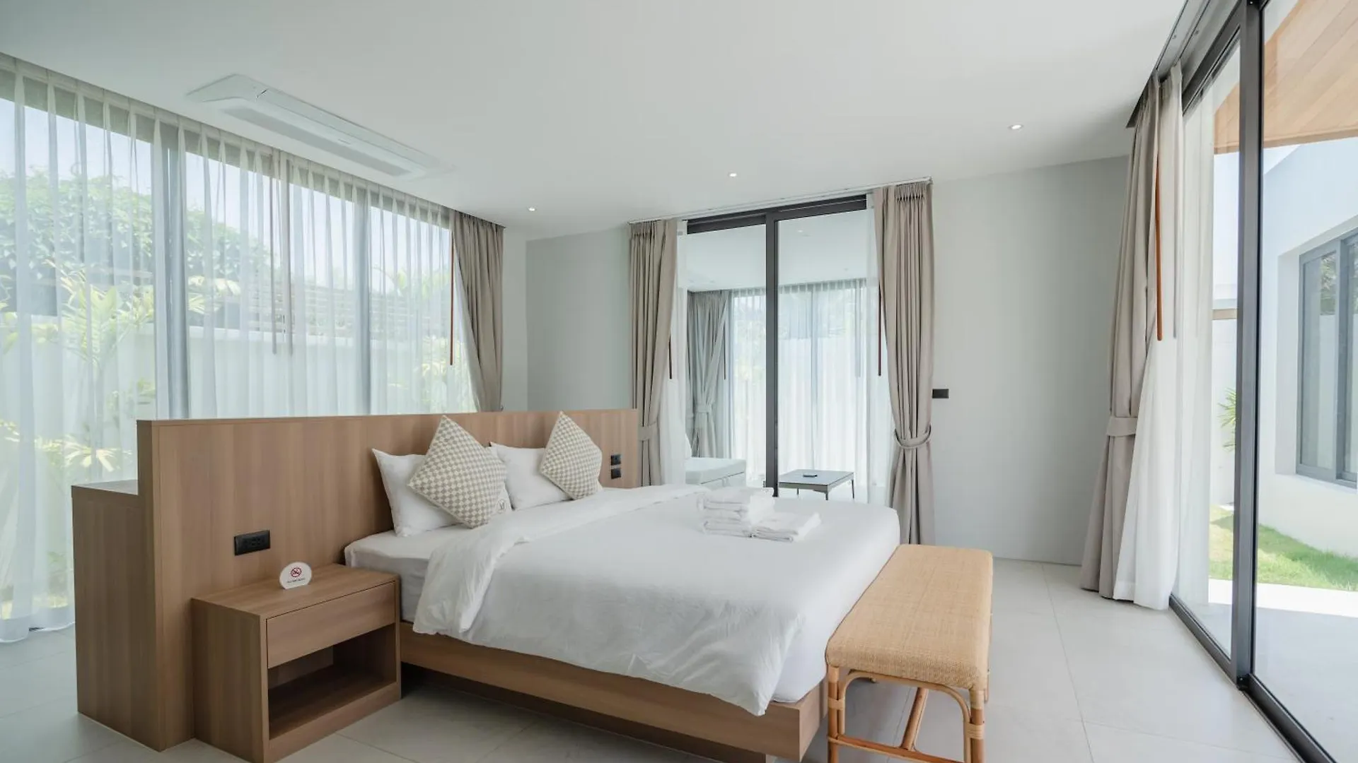 Mouana Breeze Mai Khao 5-Bedroom Pool Villa 9914