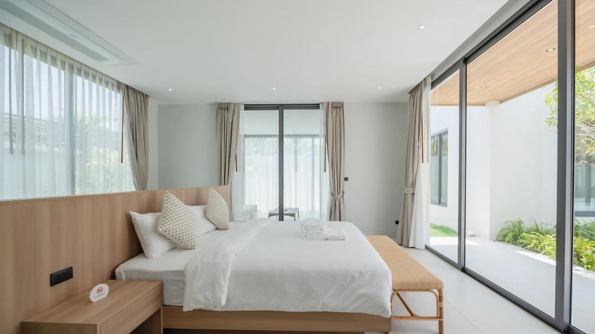 Mouana Breeze Mai Khao 5-Bedroom Pool Villa 9914