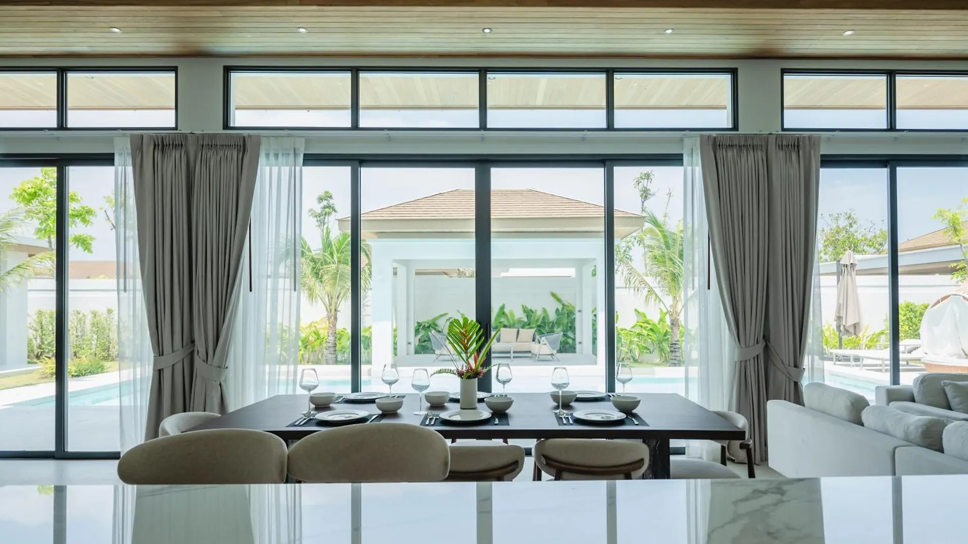 Mouana Breeze Mai Khao 5-Bedroom Pool Villa 9914 0*,  Thailand